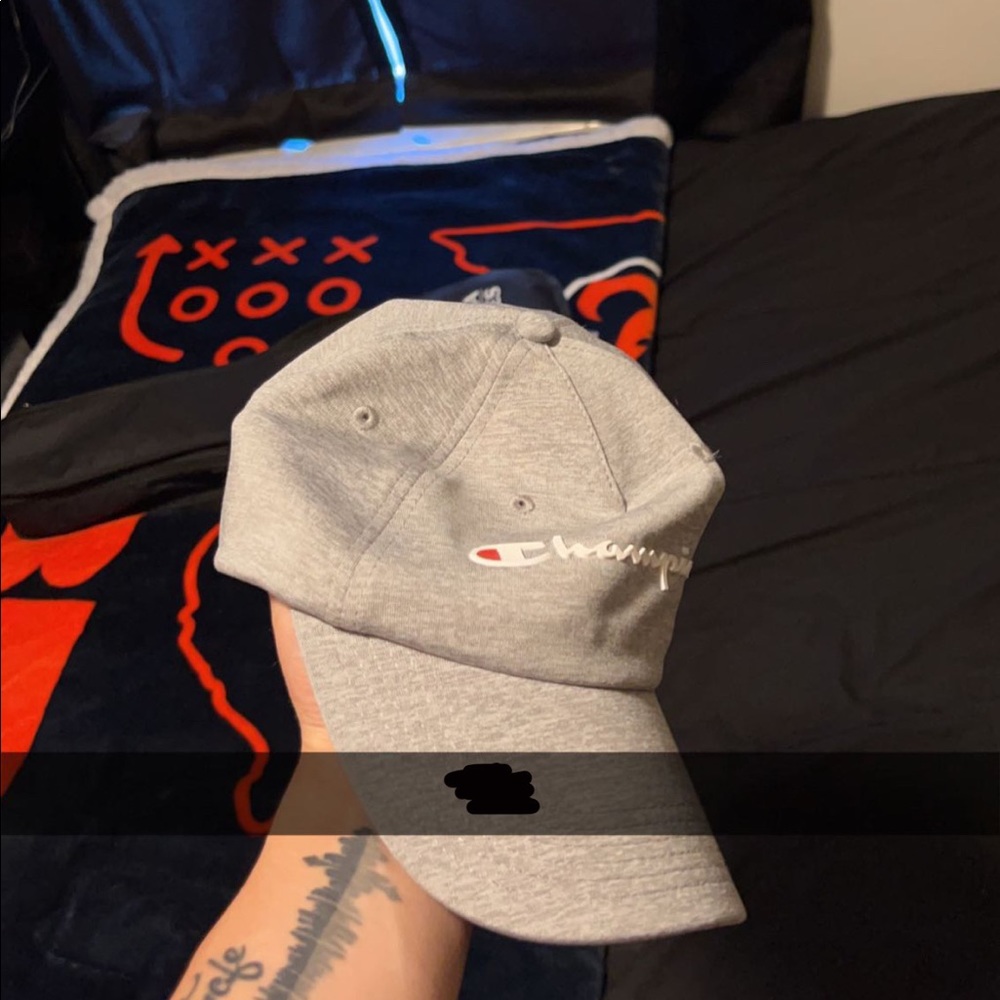 Never worn before perfect condition.